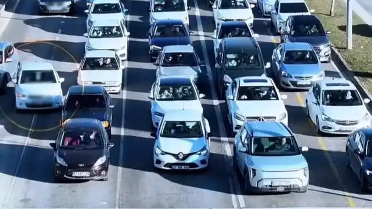 Gaziantep’te 10 günde 389 sürücüye hatalı şerit cezası