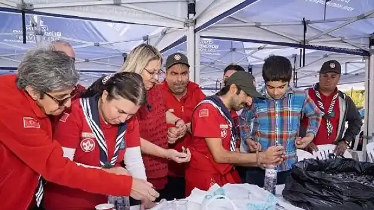 Engelli bireyler zeytin hasadı sayesinde sosyalleşti