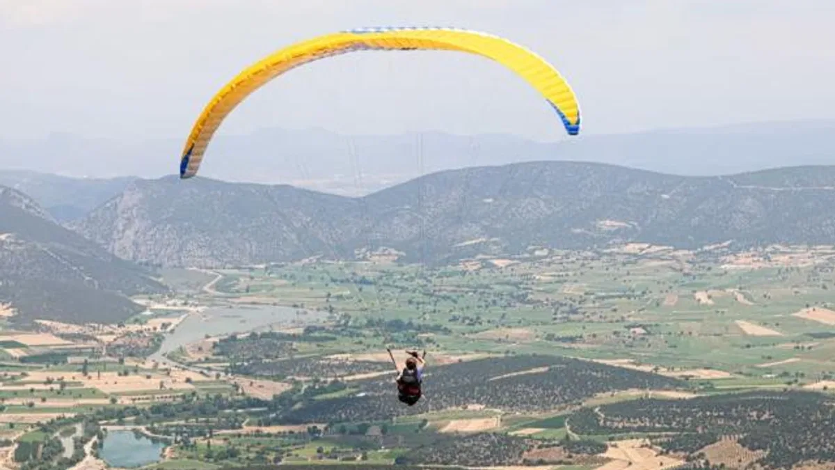 Bilecik'te Yamaç Paraşütü Festivali