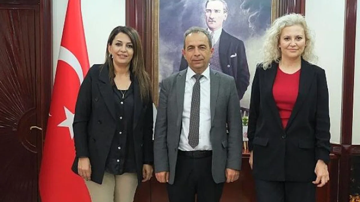 Kızılay otobüsü Kemer'e geliyor
