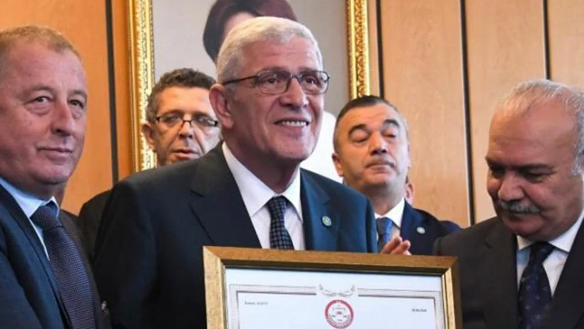 Dervişoğlu'nun divanı belli oldu