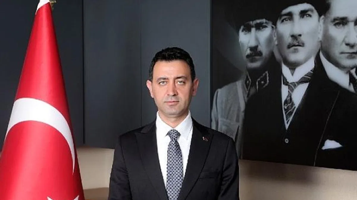 Bayraklı'da TİS krizi çözüldü - Belediye ile sendika anlaştı: En düşük net maaş 43 bin 86 TL oldu