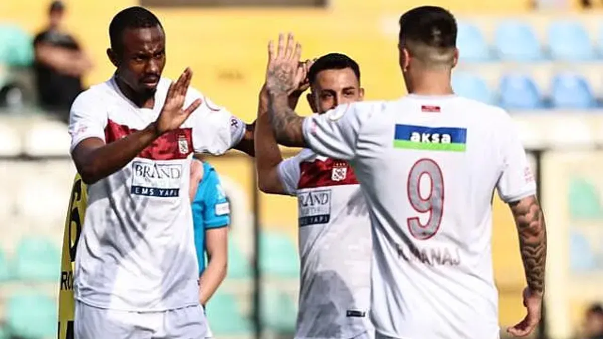 İstanbulspor 1-3 EMS Yapı Sivasspor (Maç Sonucu)