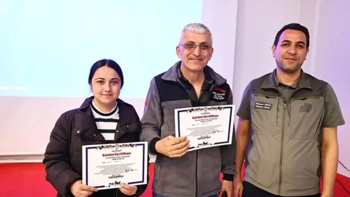 Denizli'de pet satış yerlerine eğitim desteği