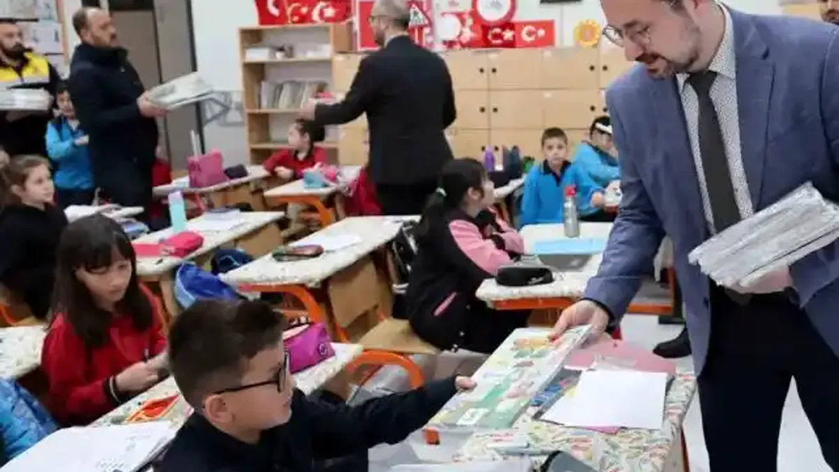 Konya Karatay'da ilkokul öğrencilerine sıfır atık bilinci