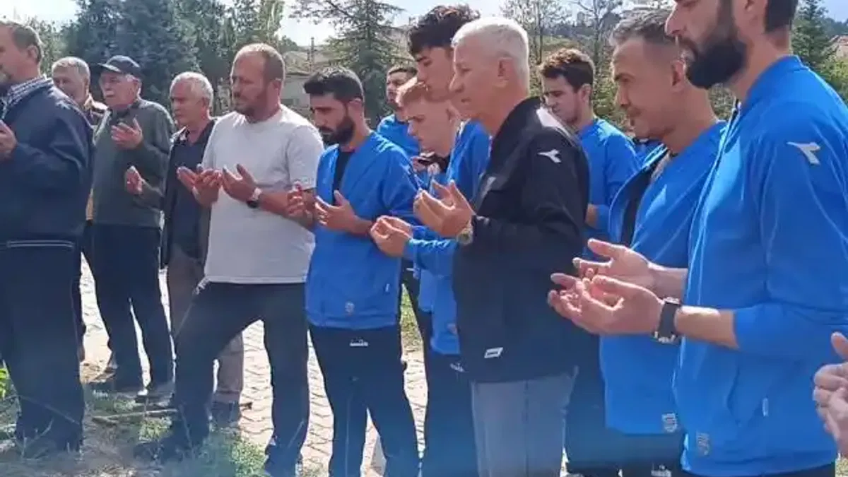 Pazaryerispor sezonu açtı... Merhum Mustafa Nemni unutulmadı!