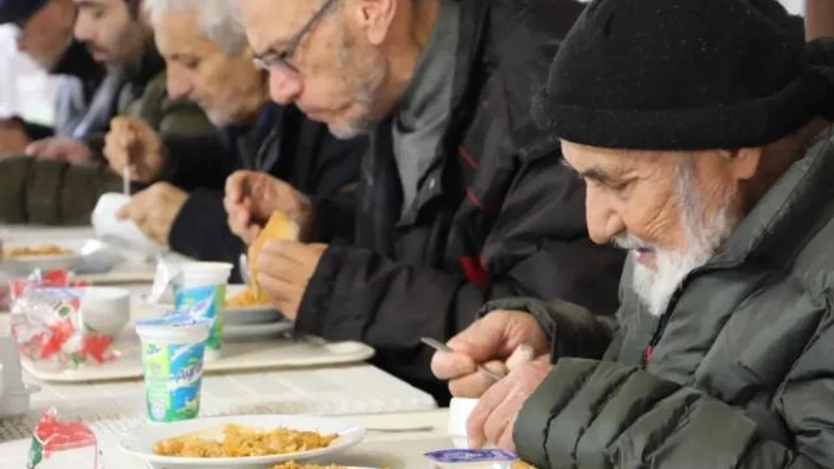 Kocaeli İzmit'te Kent Lokantaları yoğun ilgi görüyor