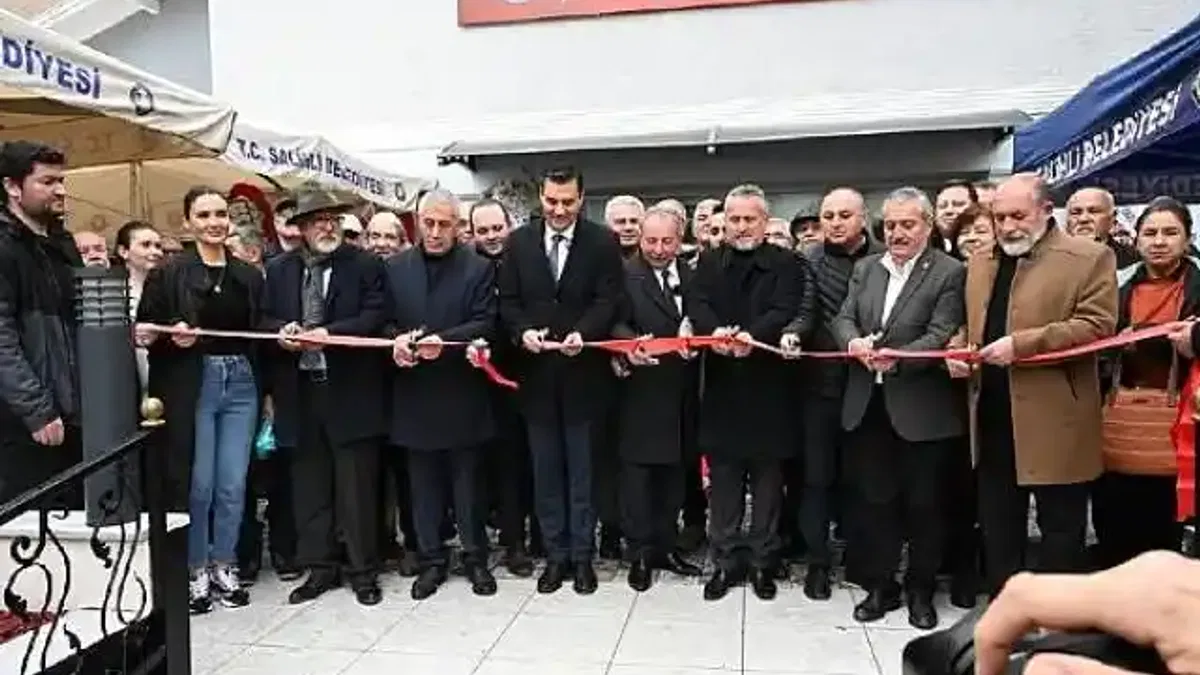 Salihli Belediyesi Ata Evi Emekliler Sosyal Tesisi Sağlık Mahallesi Fevzipaşa Caddesi No: 56'da Hizmete Açıldı