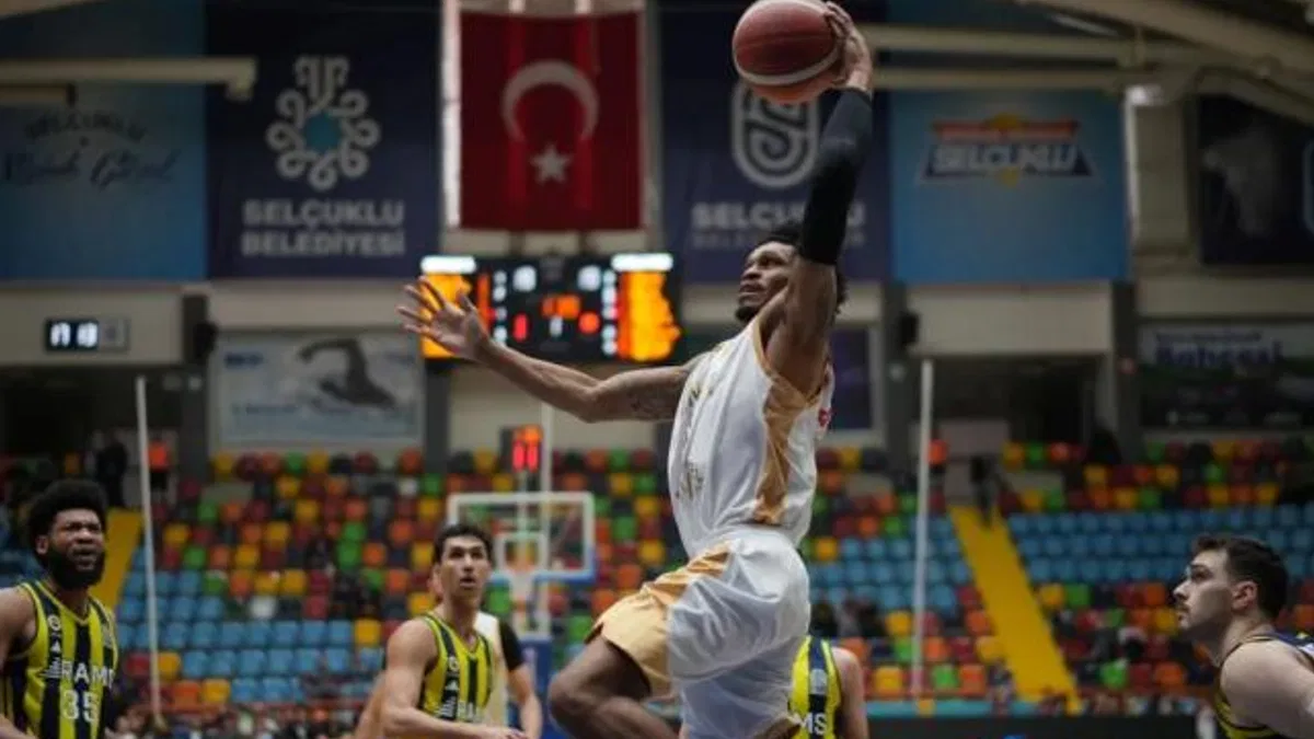 Konya Büyükşehir Play-Off’a galibiyetle başladı