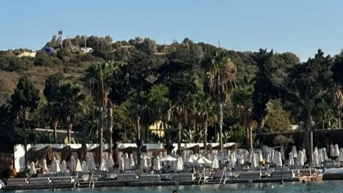 Eylül ayı geldi Çeşme beachleri boş kaldı!