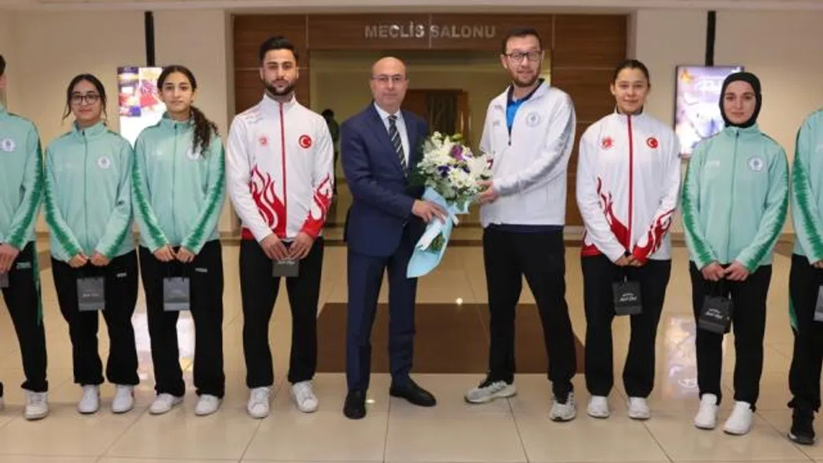 Konya Selçuklu'da başarılı sporculardan Başkan Pekyatırmacı'ya ziyaret