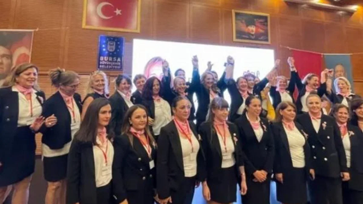 CHP Bursa İl Kadın Kolları Kongresi Merinos AKKM'de yapıldı