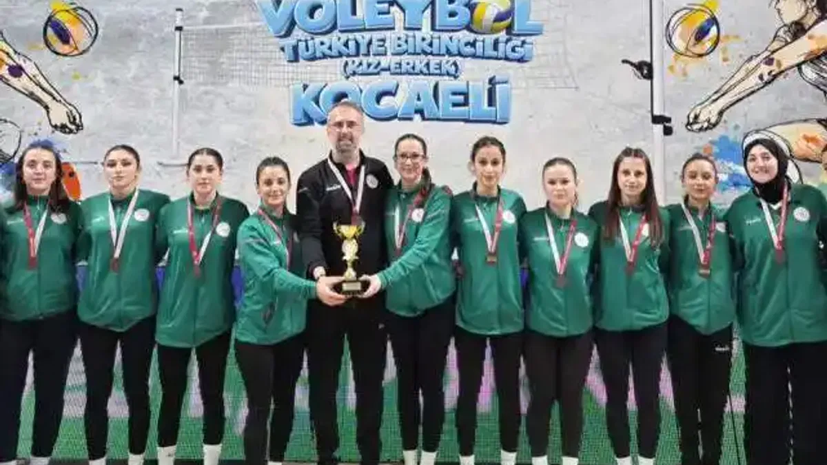 Artvin’den voleybol ’da tarihi başarı