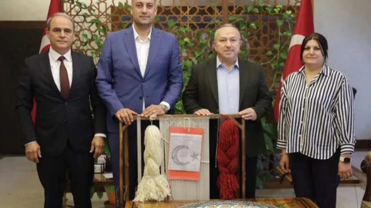 “İlmek İlmek Türkiye”de ilk ilmek Vali Fidan'dan