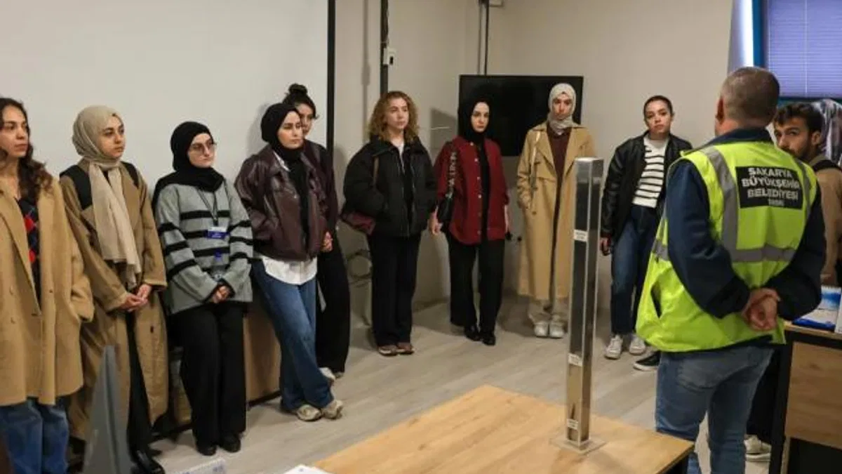Geleceğin hekimleri Sakarya'da suyun yolculuğunu izledi