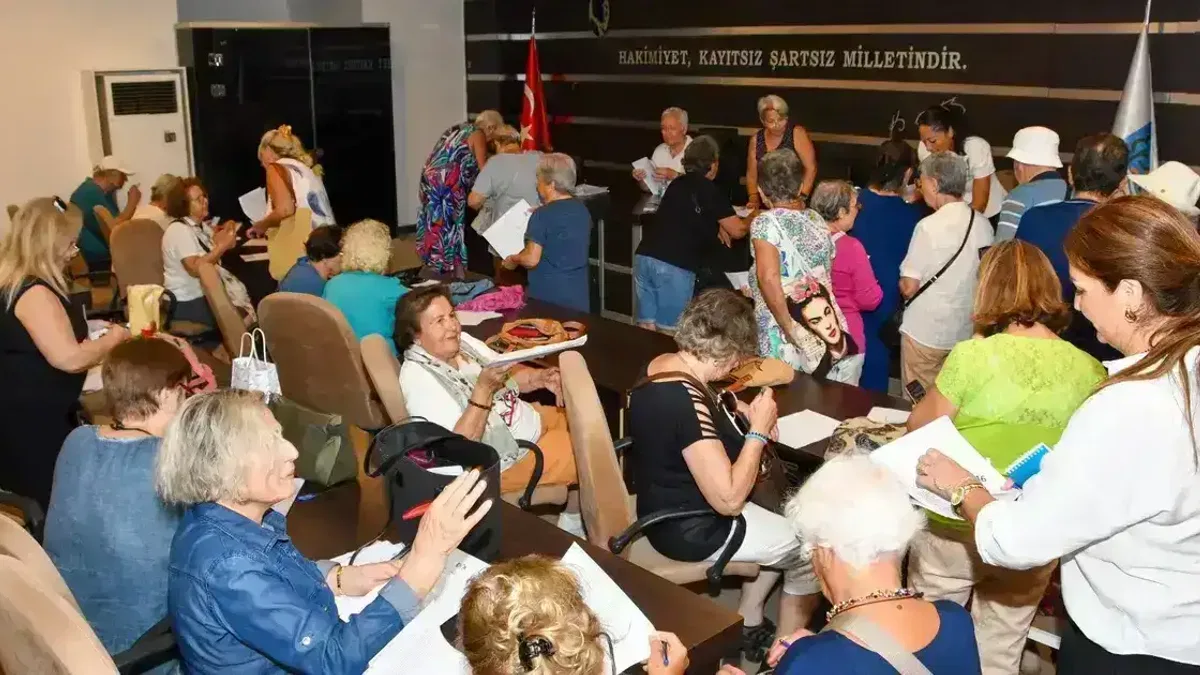 İzmir Narlıdere 3. Yaş Üniversitesi’nde eğitimler ekimde başlıyor
