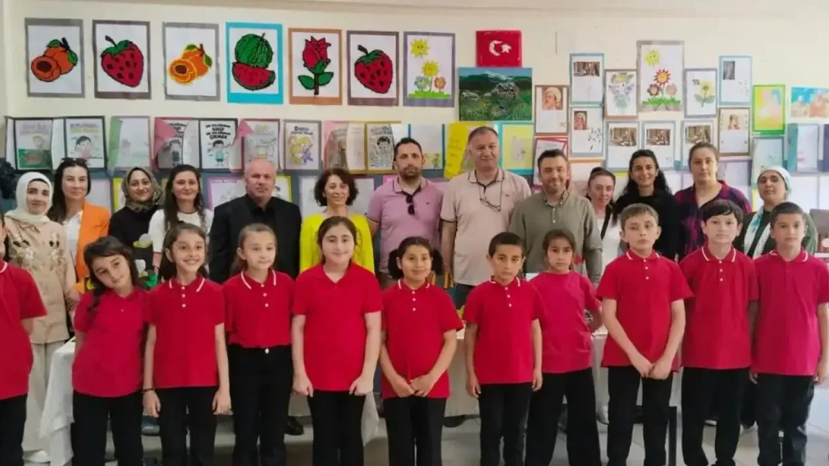 Artvin'de ilkokul öğrencilerince hazırlanan sergi büyük ilgi gördü