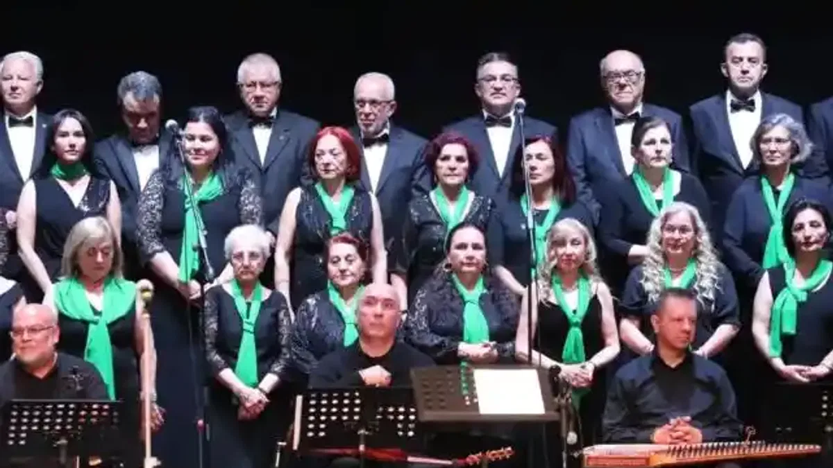 İzmit Belediyesi Türk Sanat Müziği Korosundan muhteşem konser