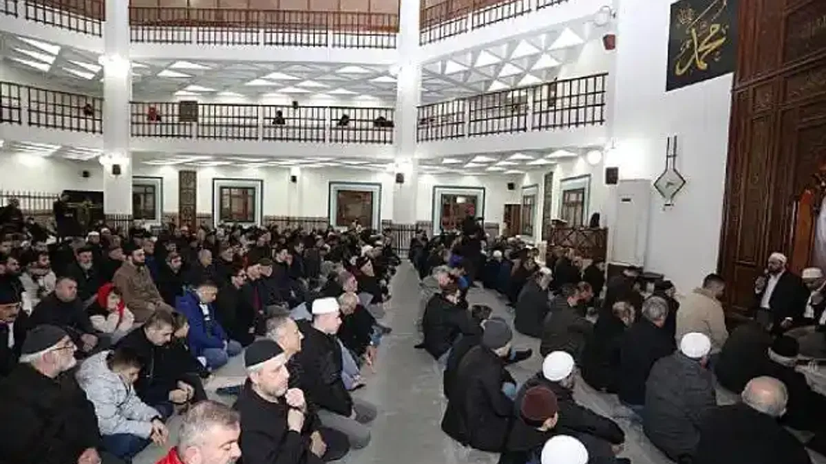 İnegöl'de Üç Aylar Sabah Namazı Buluşmasıyla Karşılandı