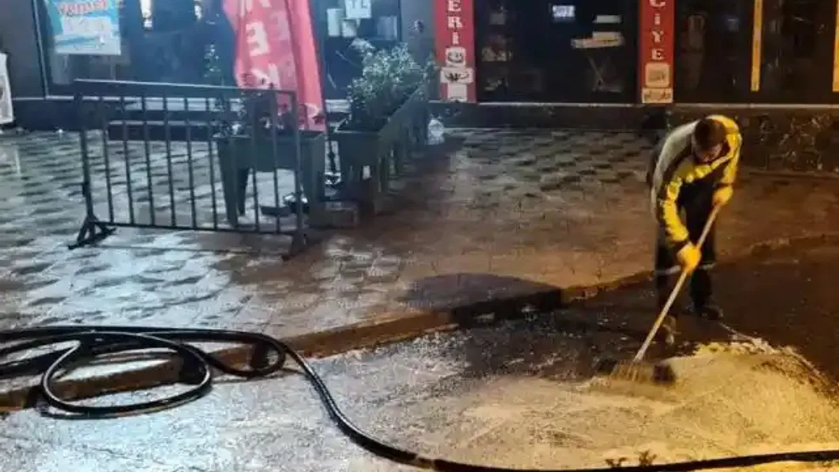Kocaeli İzmit'te 116 bin ton çöp toplandı
