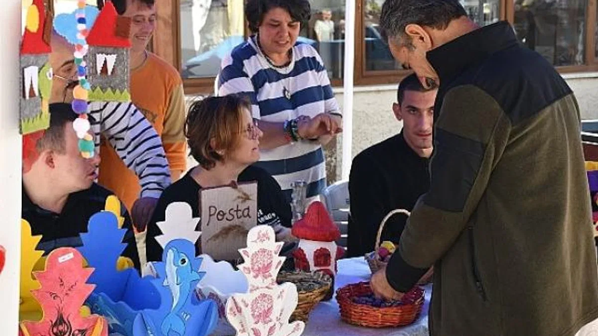 Engelsiz Yaşam Merkezi'nin El Emeği Ürünleri İznik Panayırı'nda