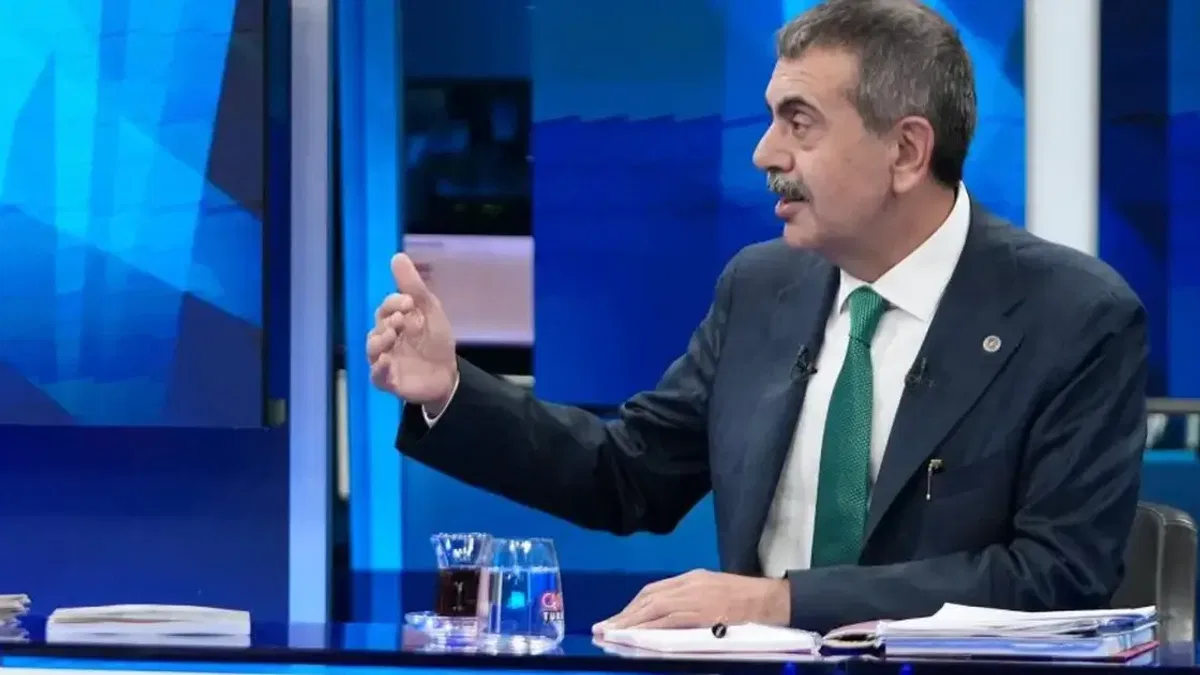 Bakan Tekin'den 'kılık kıyafet' vurgusu