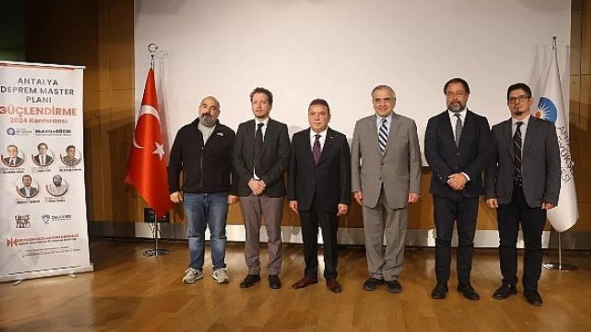 Başkan Böcek: 'Antalya'yı depreme dirençli kent haline getireceğiz'