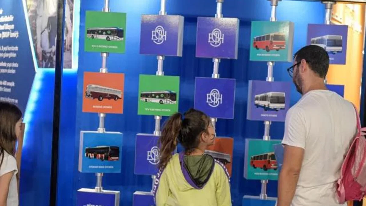 İzmir'de Belediye Sokağı’nda nostaljik yolculuk
