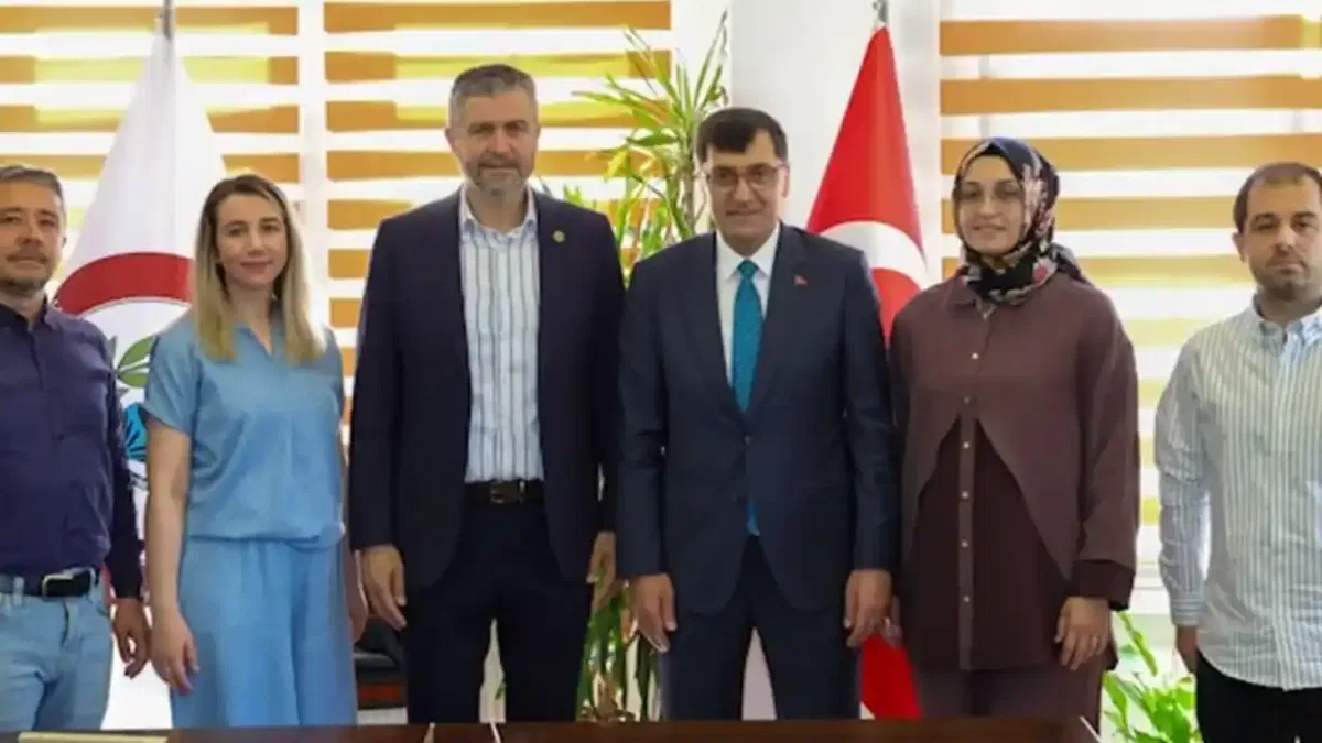 Kütahya'da Başkan Kahveci’den Eczacı Odası’na ziyaret