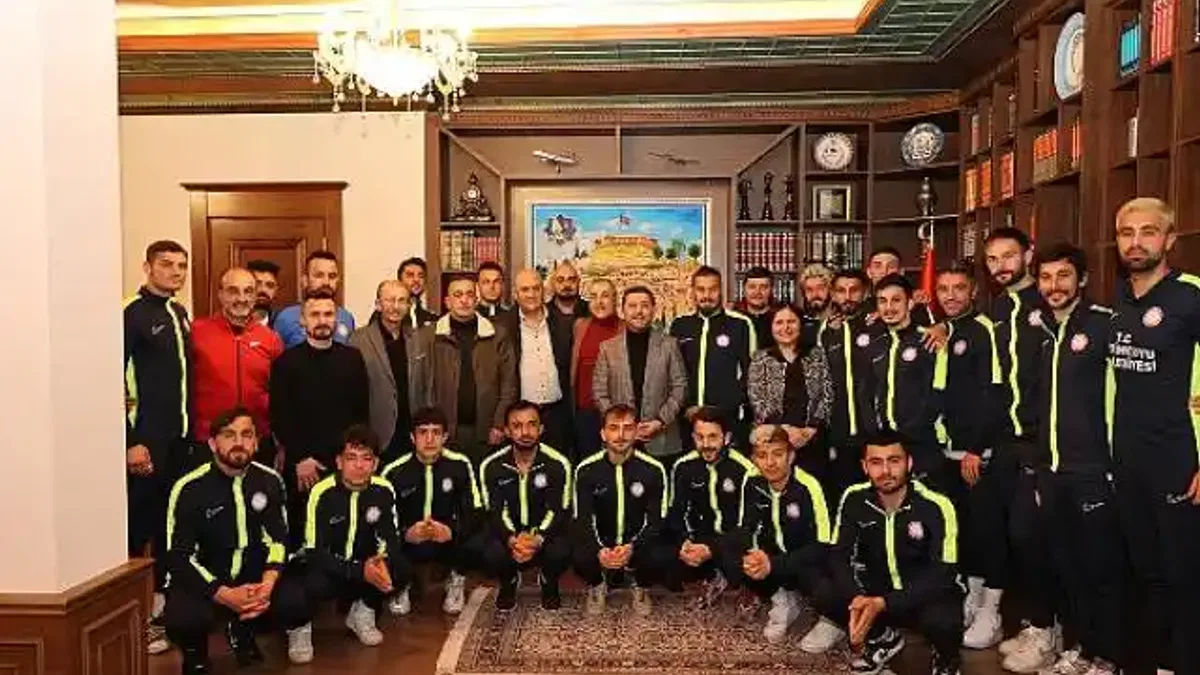 Suvermez Kapadokyaspor, Başkan Rasim Arı'yı Ziyaret Etti