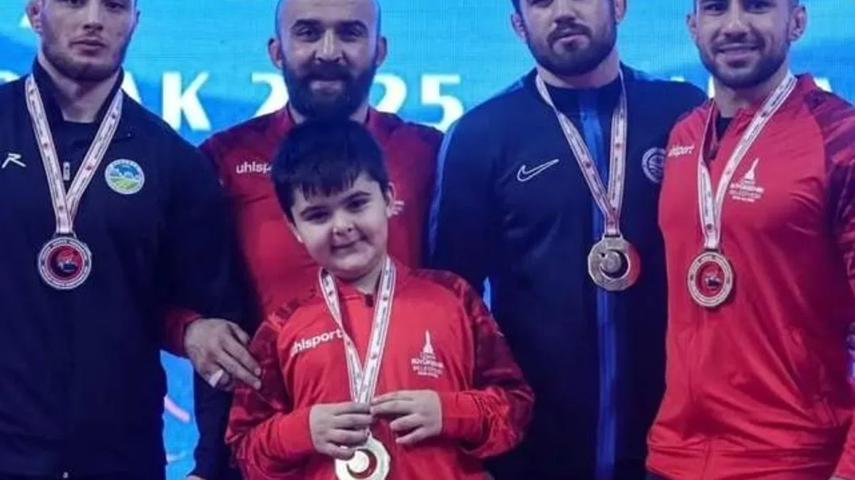 Ankara’dan Sakarya'ya gümüş madalyayla döndü