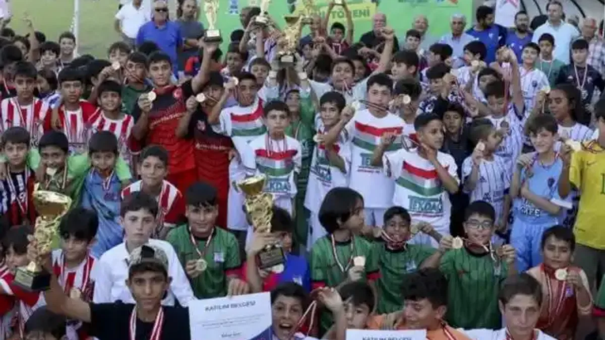 Mersin'de ‘U-11 / U-12 Futbol Şenlik Ligi’ sona erdi