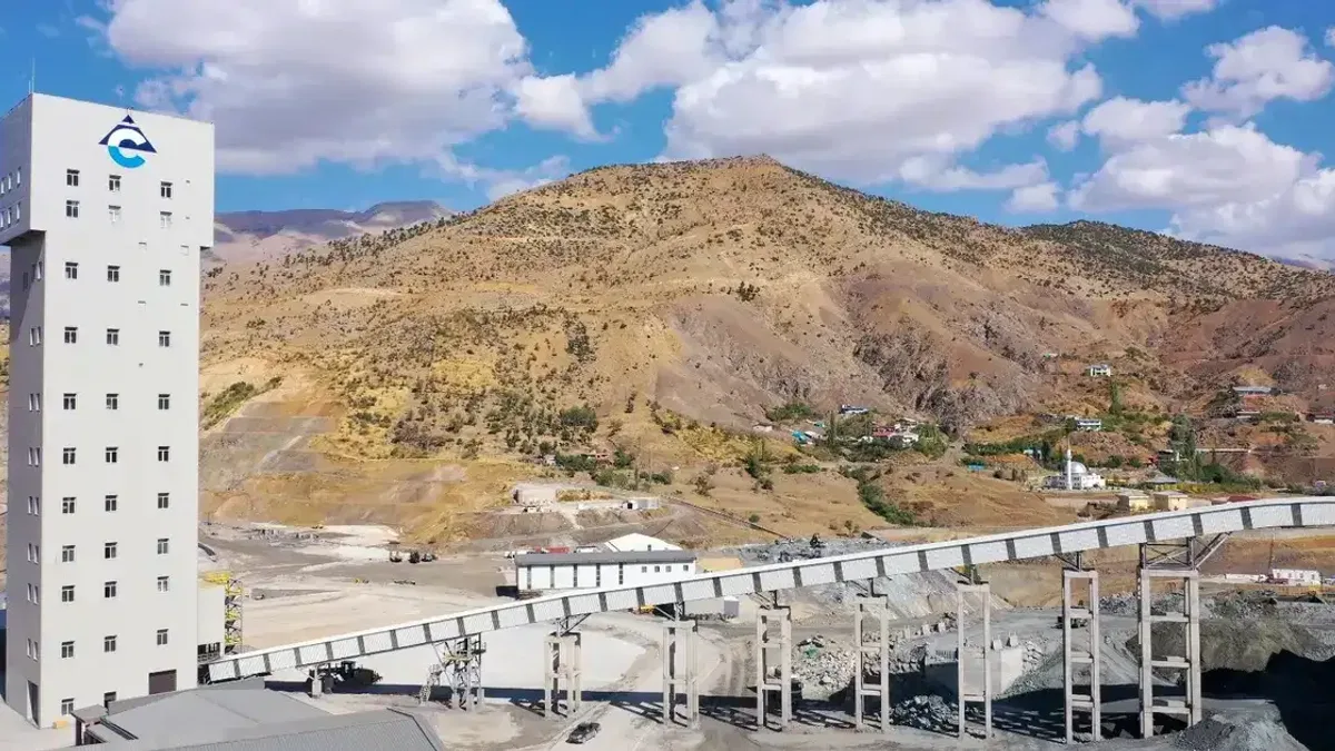 Eti Bakır Siirt’te yerin 669 metre altından 180 milyon dolarlık katkı sağlıyor