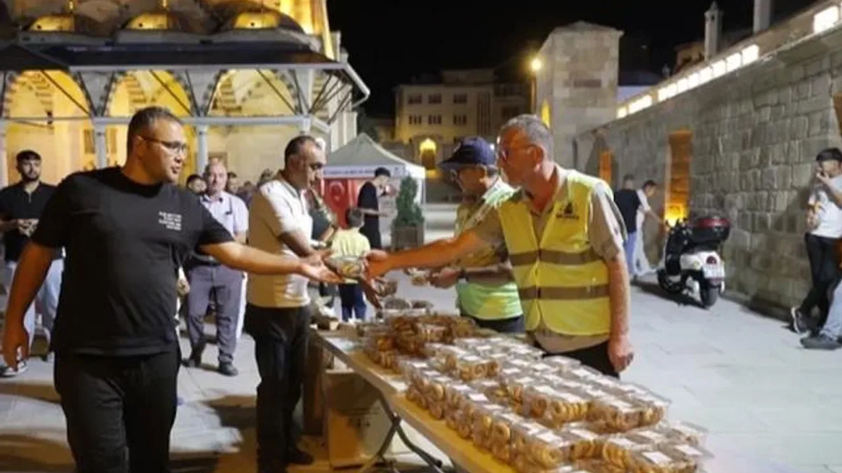 Nevşehir Belediyesi'nden kandile özel ikramlar
