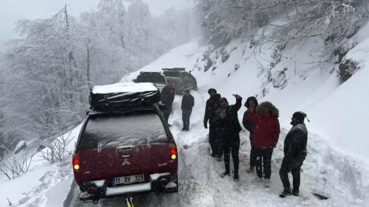 Kocaeli'de karda mahsur kalan vatandaşın imdadına Büyükşehir koştu