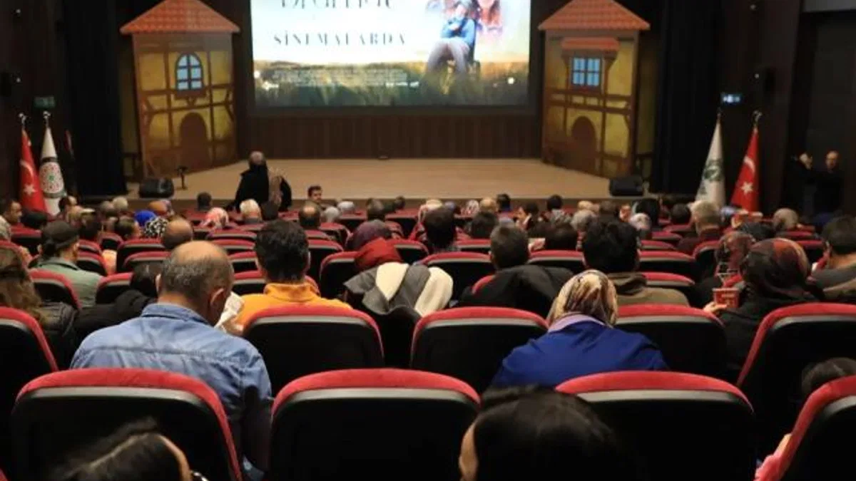 Konya Karatay'da Öğretmenler Günü’ne özel film gösterimi