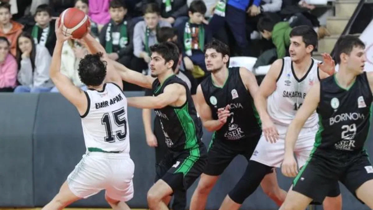 Sakarya'da dev adamlar son maçta kazanmak istiyor