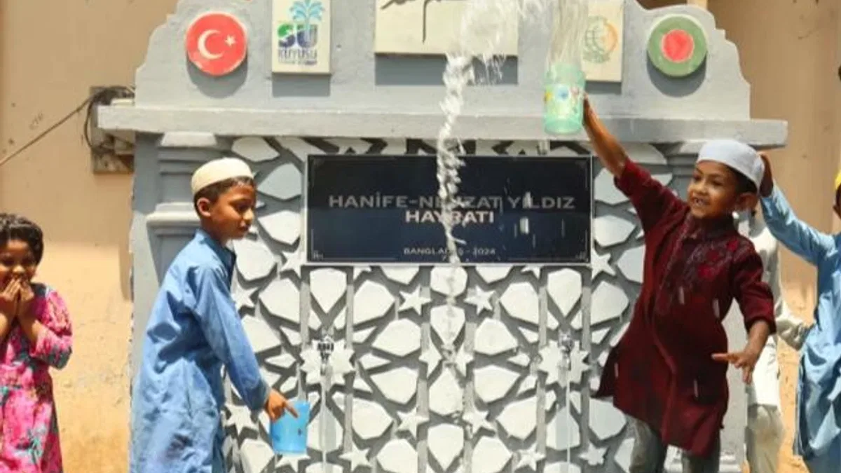 Bangladeş'de Türkiye umut kuyuları açıyor