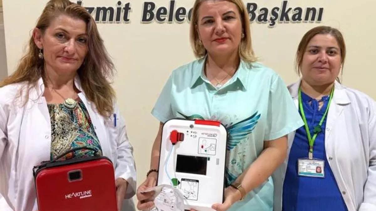 Volkan Konak'ın kaybı farkındalık oluşturdu... Kalp krizi için İzmit'e elektroşok cihazları kuruldu