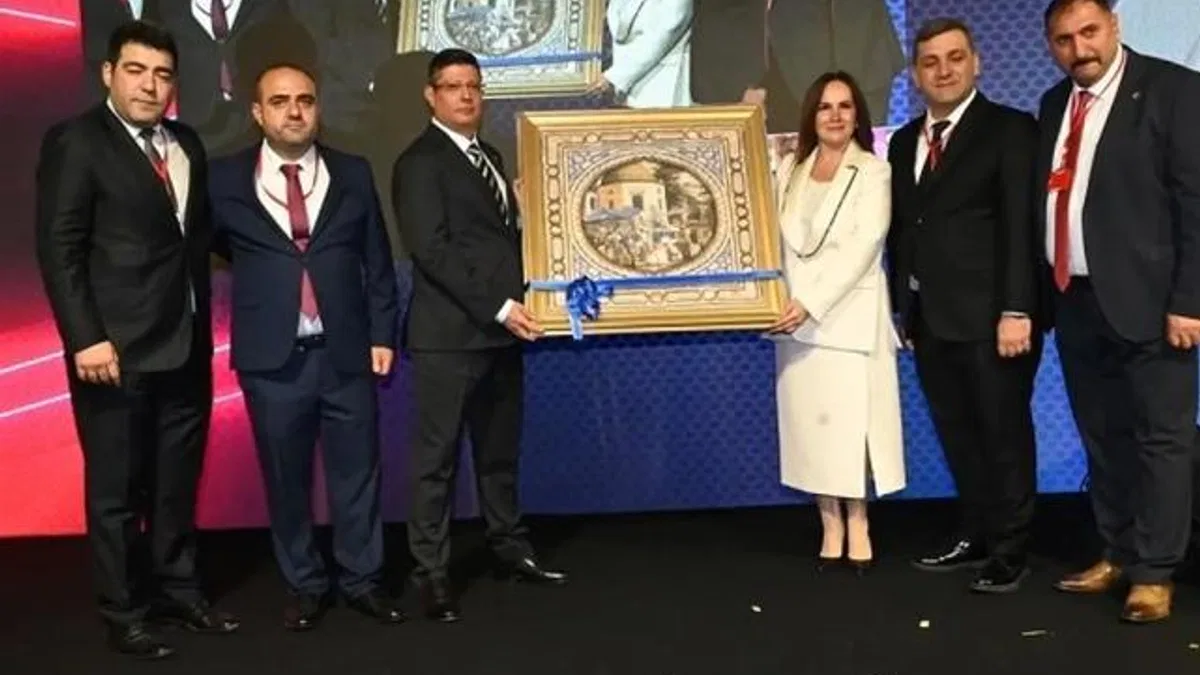 Türk Metal-Sen Bursa'da Selda Tekman'a güvenoyu