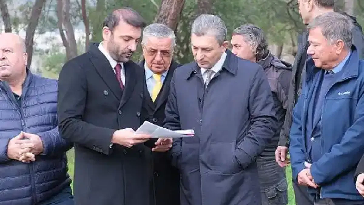 Antalya Valisi Şahin Kemer'de