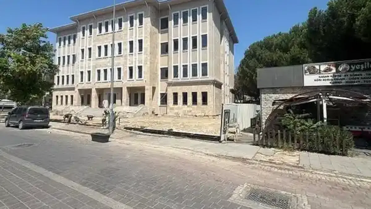 Manisa Saruhanlı'ya yeni hükümet konaği