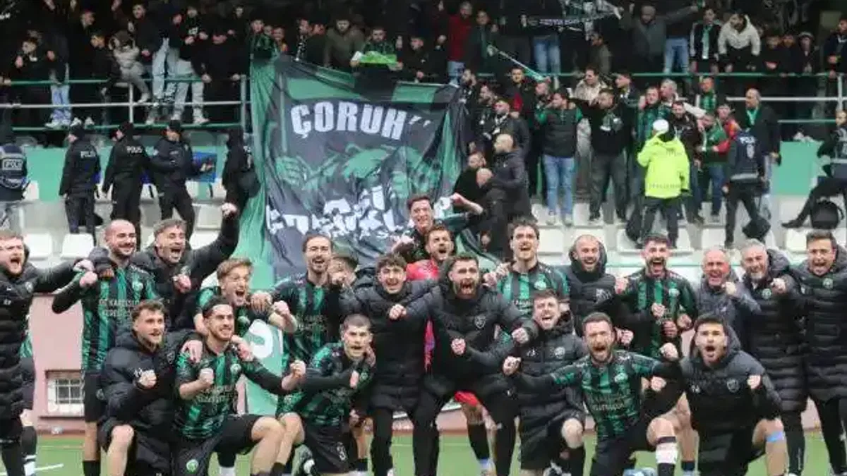 Borçkaspor şampiyonluk golüyle zirveye çıktı