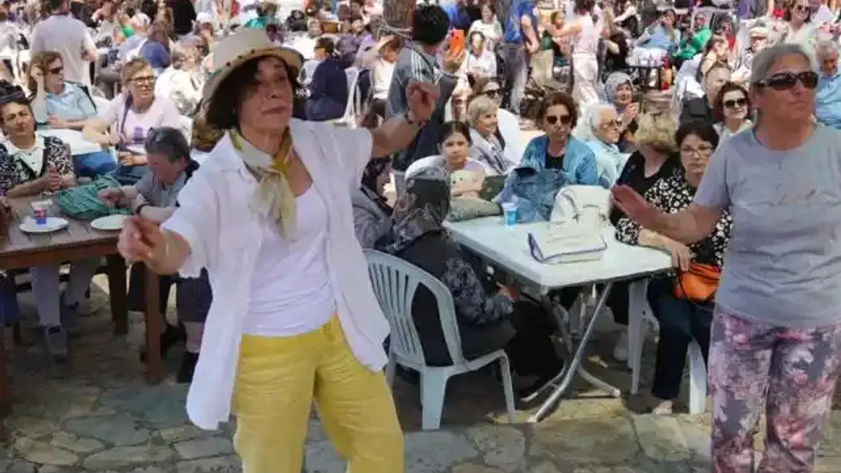 Ayvalık’ta hıdırellez coşkusu Çamlık’ta yaşandı