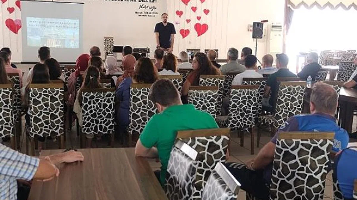 Kemer Belediye personeline afet eğitimi