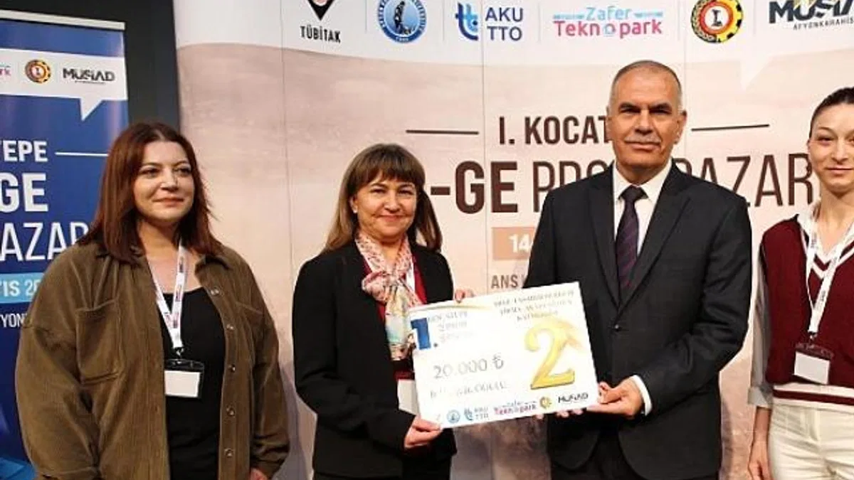 Egeli bilim ekibi 'I. Kocatepe Ar-Ge Proje Pazarı'ndan ödülle döndü