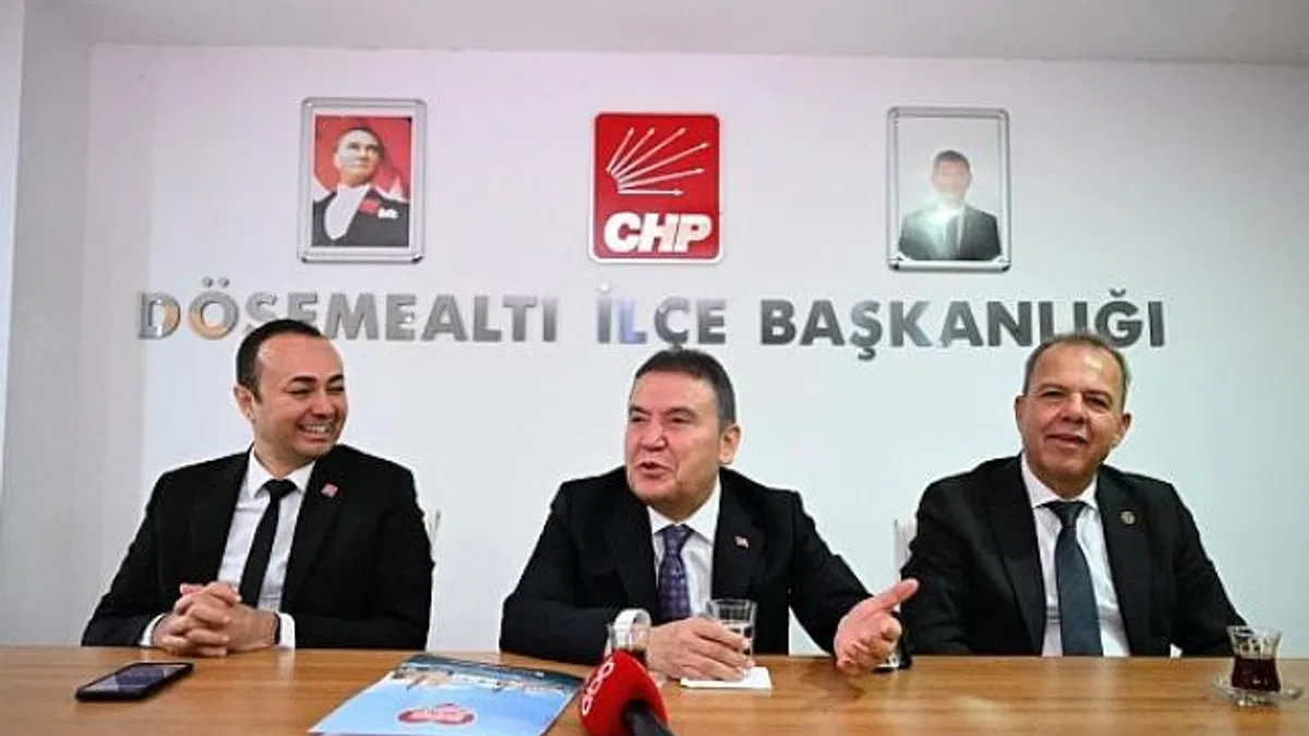 Başkan Muhittin Böcek Döşemealtı'nı ziyaret etti