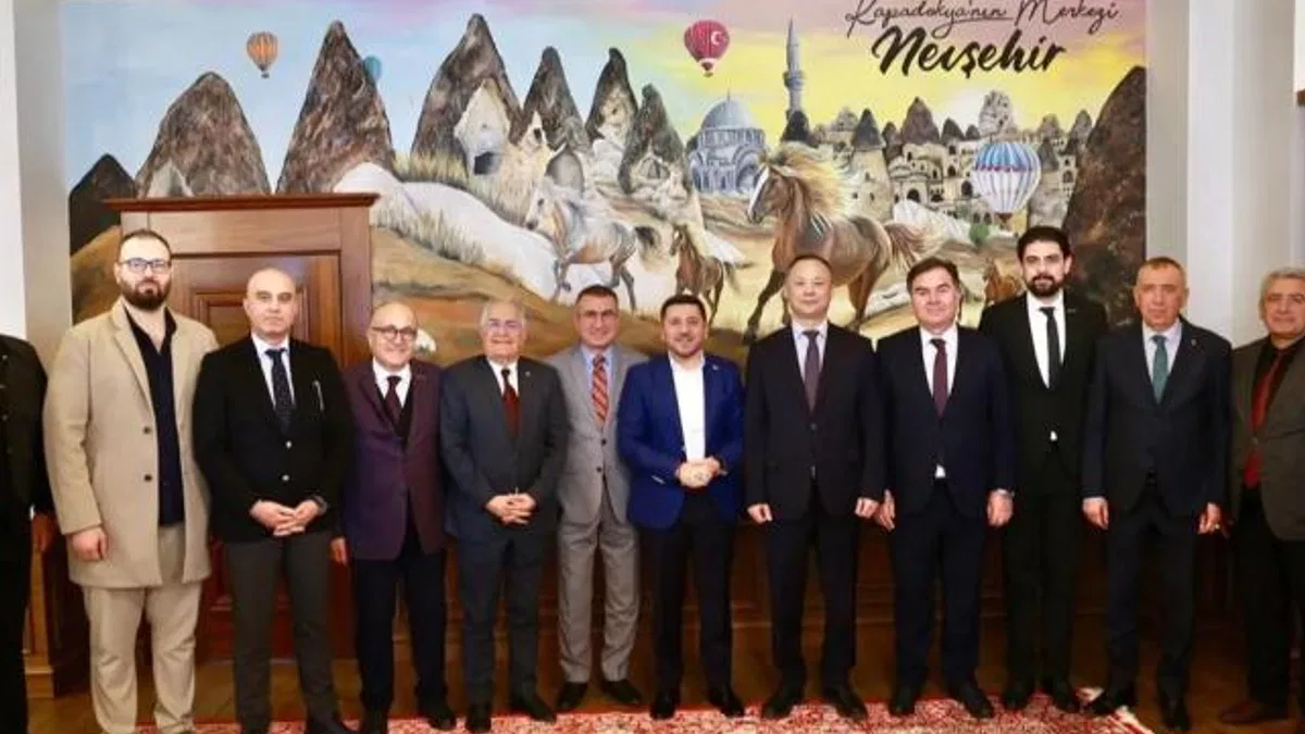 Kırgizistan Büyükelçisi'nden Başkan Arı'ya ziyaret