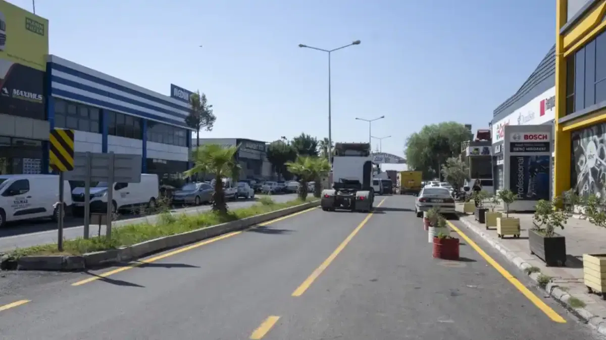 Mersin Tırmıl Sanayi Sitesi’nde yollar yenilendi