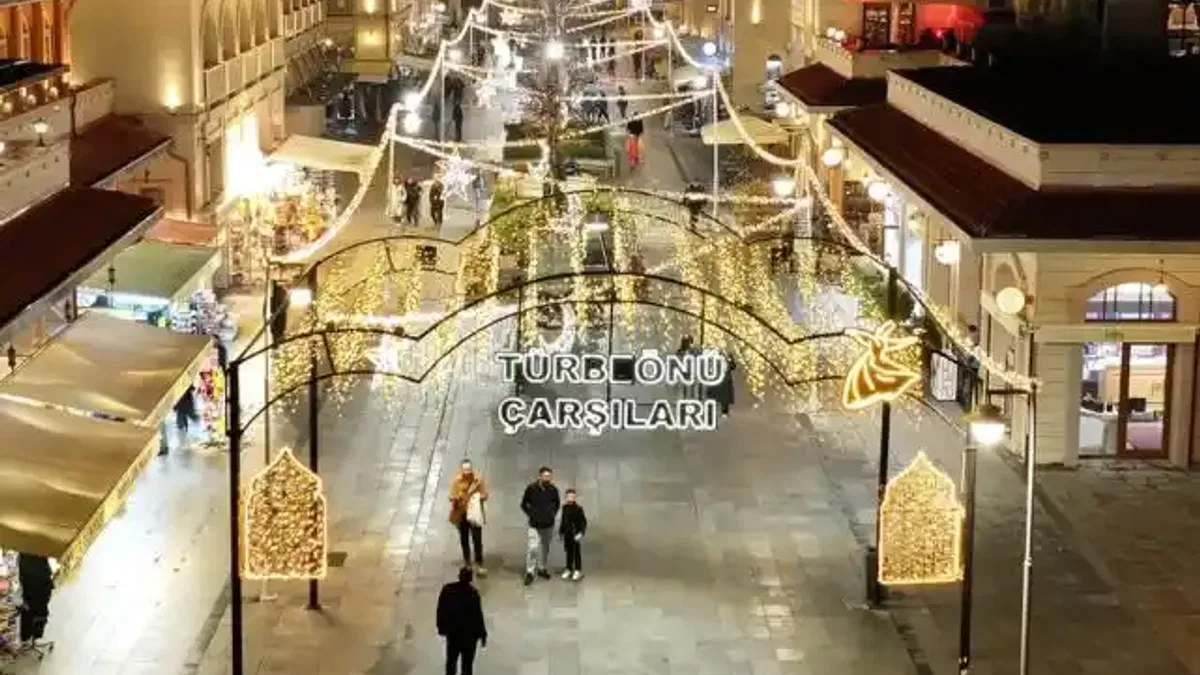 Konya'da Şeb-i Arus Haftası ışıl ışıl